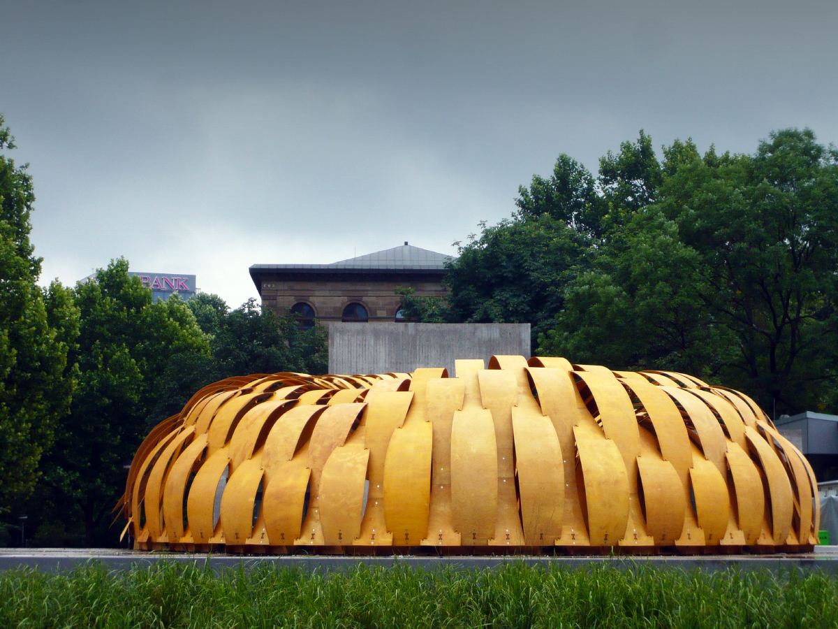 ICD/ITKE Research Pavilion 2010: Pavilion at dusk on the campus