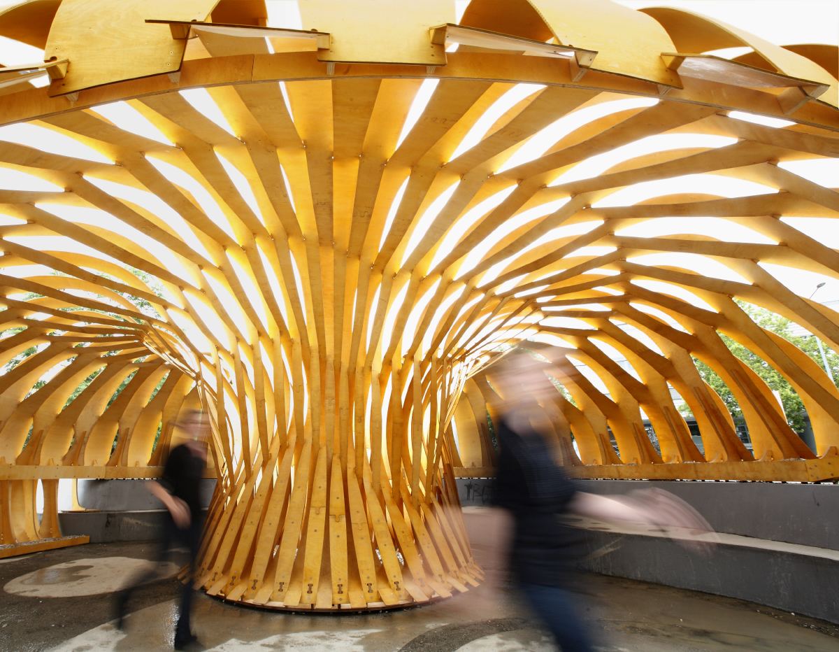 ICD/ITKE Research Pavilion 2010: Interior of the bent plywood strip structure