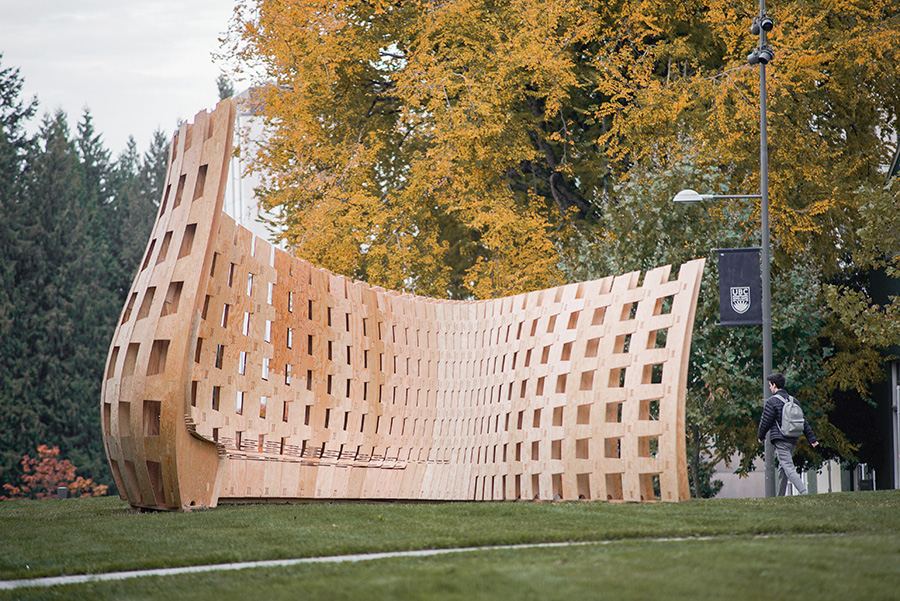 Wander Wood Pavilion: Curved timber wall pavilion on the UBC campus